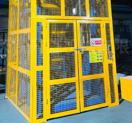 吴川货梯可以安装在室外吗